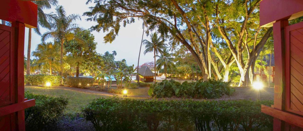Tahiti Ia Ora Beach Resort - Managed By Sofitel Punaauia  Bagian luar foto